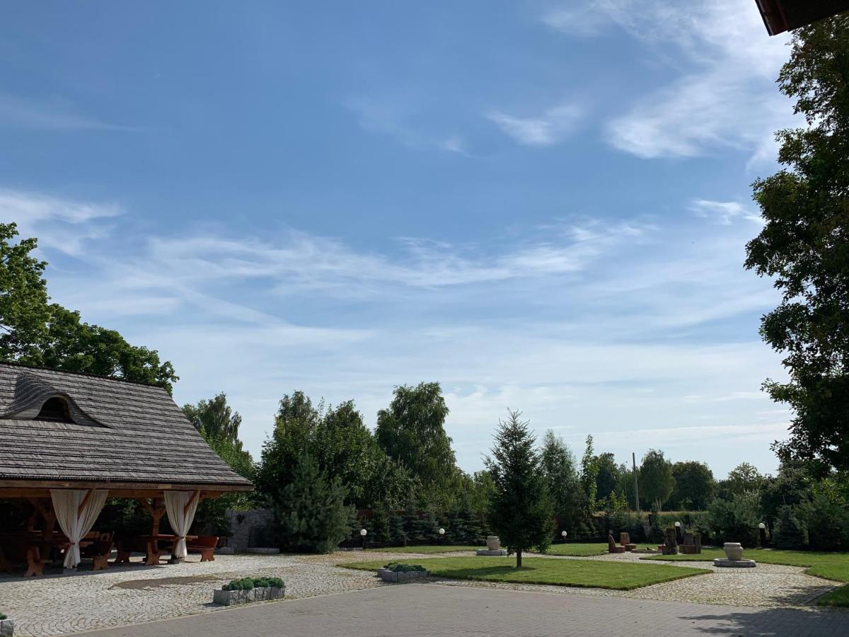 Orion Hotel Parczew Buitenkant foto