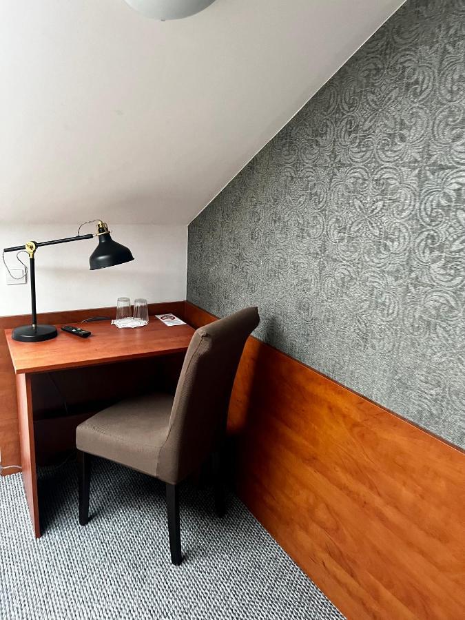 Orion Hotel Parczew Buitenkant foto