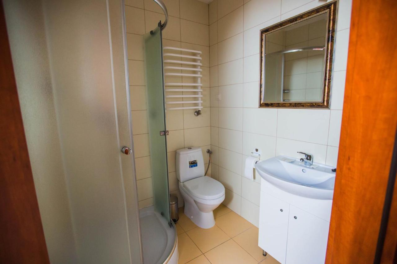 Orion Hotel Parczew Buitenkant foto